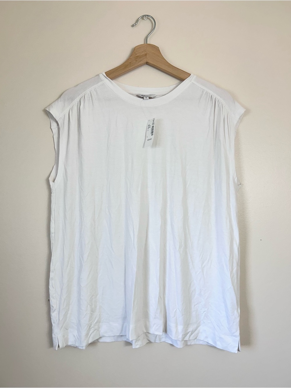 NWT Reitmans Classic White Ruched Back Sleeveless Tee | Large